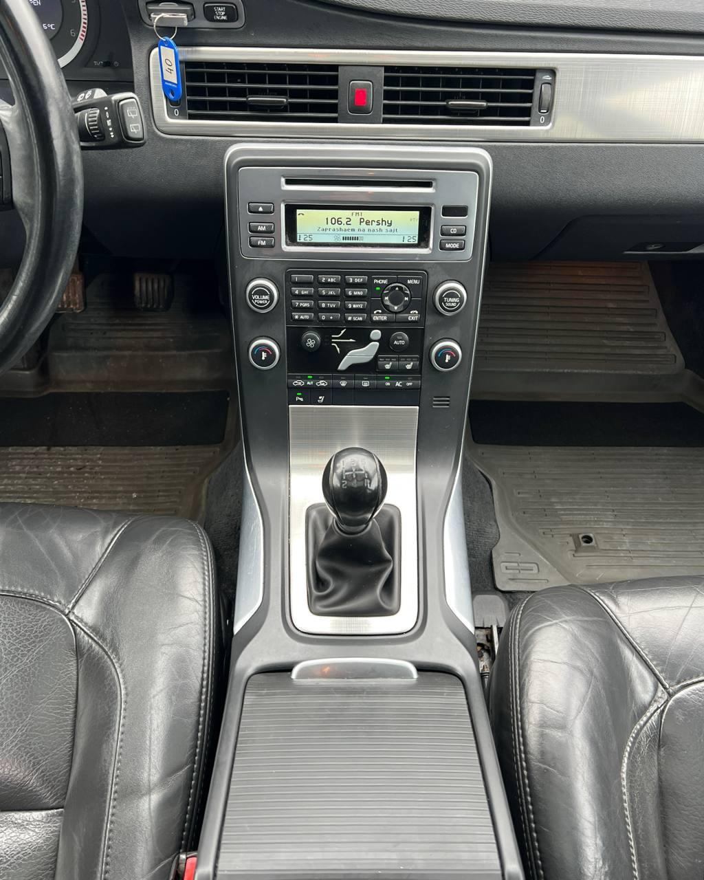 Volvo V70 III , 2010 г., механика, дизель - фото 12