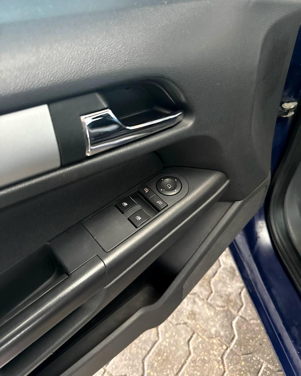 Opel Astra H · Рестайлинг , 2010 г., механика, дизель - фото 9