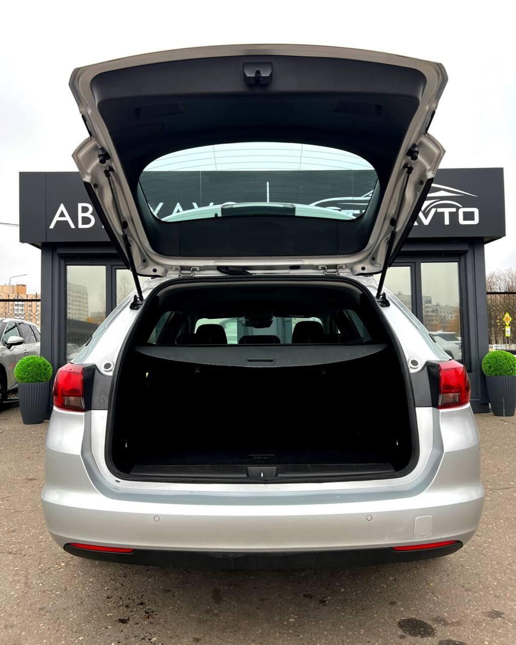 Opel Astra K · Рестайлинг , 2021 г., механика, бензин - фото 14