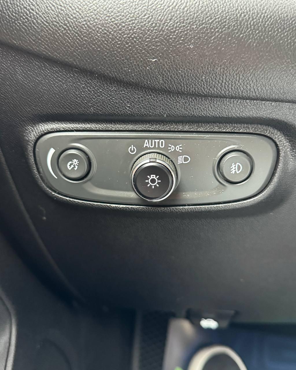 Chevrolet Equinox III , 2019 г., автомат, бензин - фото 19