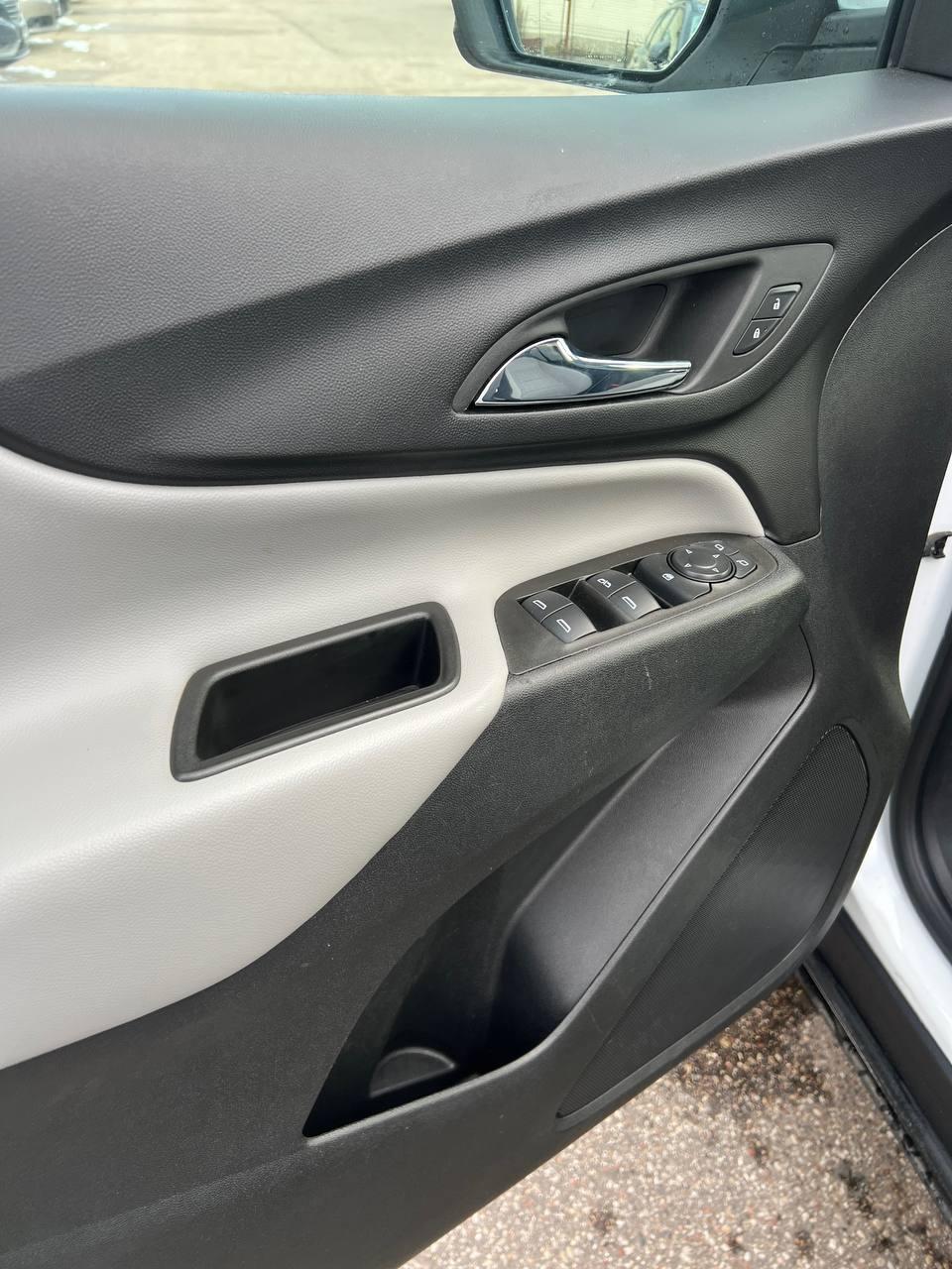 Chevrolet Equinox III · Рестайлинг , 2022 г., автомат, бензин - фото 11