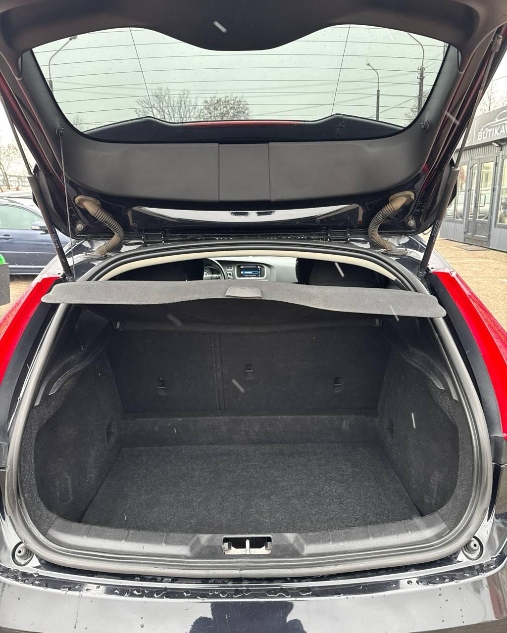 Volvo V40 II , 2014 г., механика, дизель - фото 14