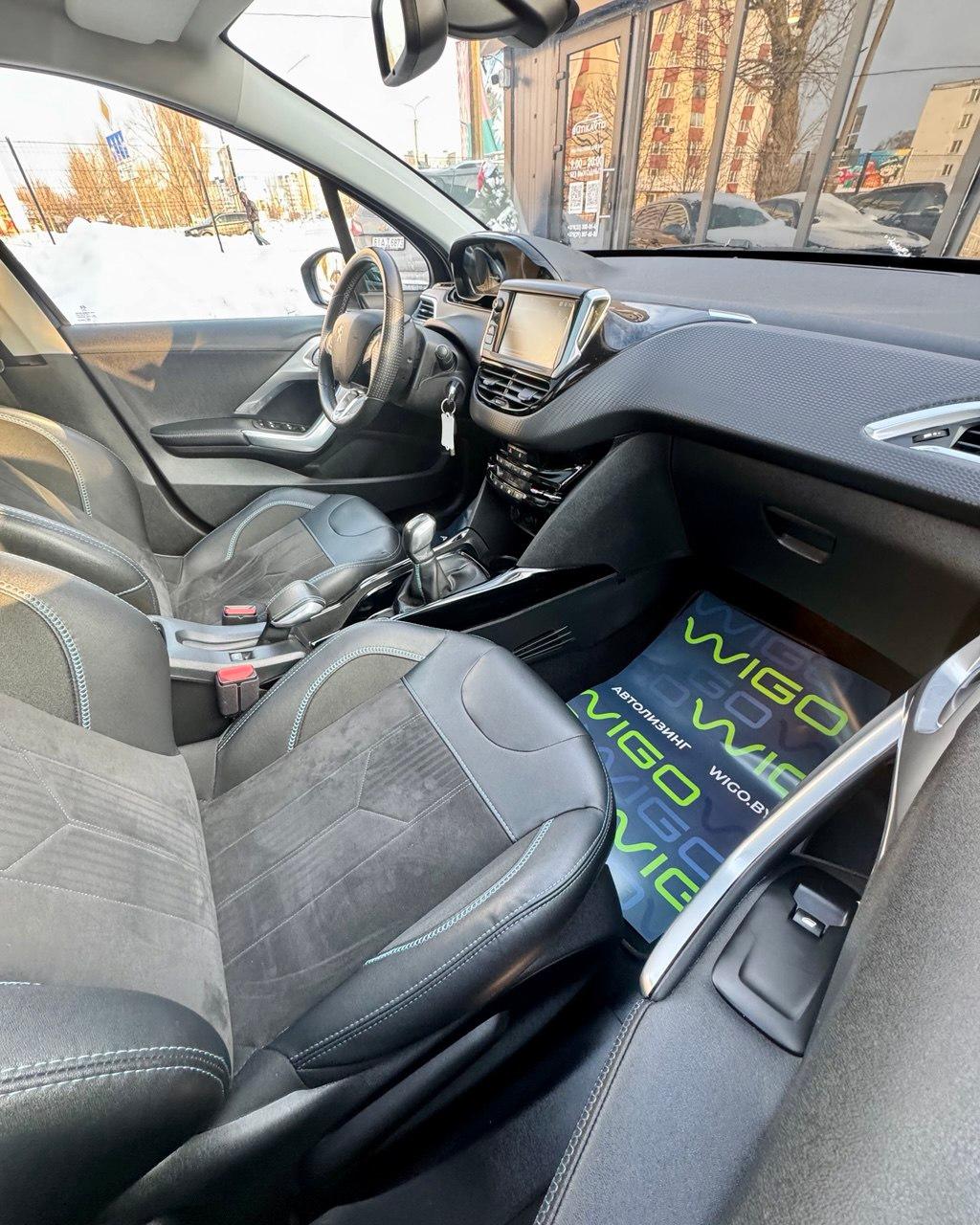 Peugeot 2008 I · Рестайлинг , 2017 г., механика, бензин - фото 14