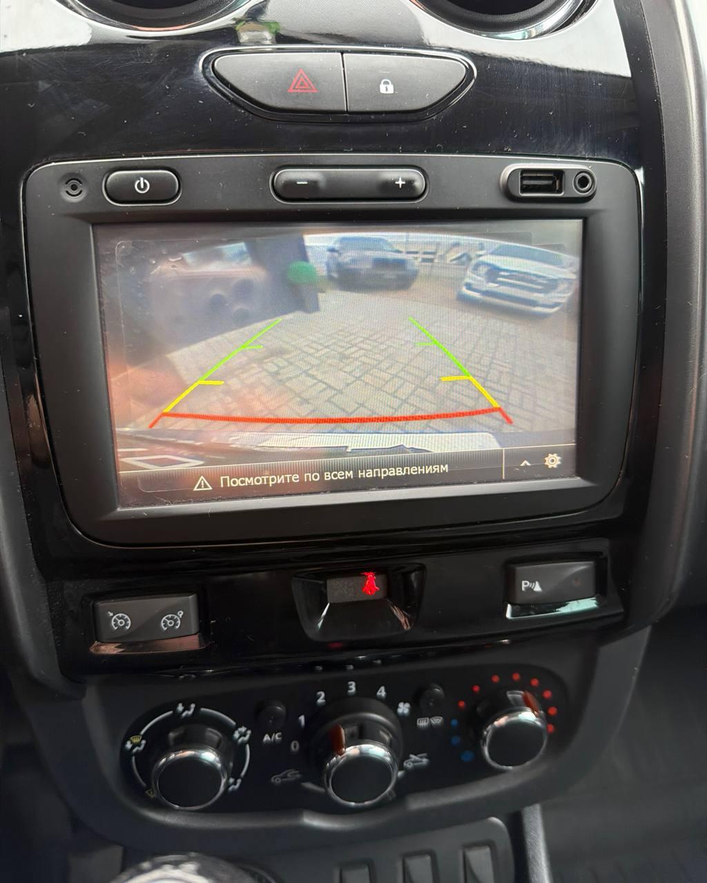 Renault Duster I · Рестайлинг , 2015 г., механика, бензин - фото 13