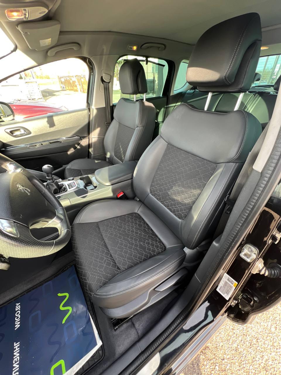 Peugeot 3008 I · Рестайлинг , 2016 г., механика, бензин - фото 10