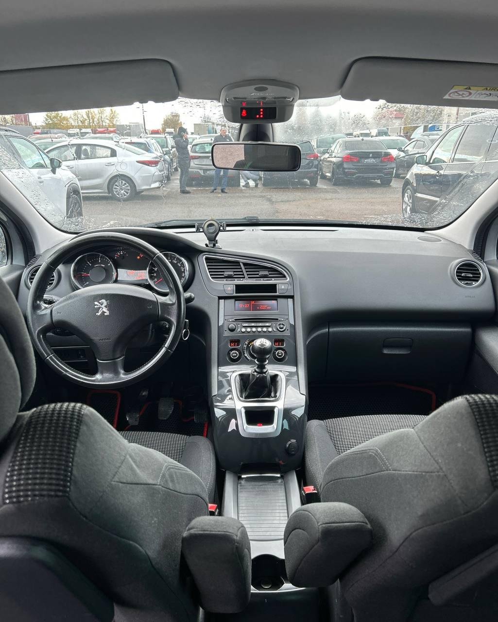 Peugeot 5008 I · Рестайлинг , 2016 г., механика, дизель  - фото 9