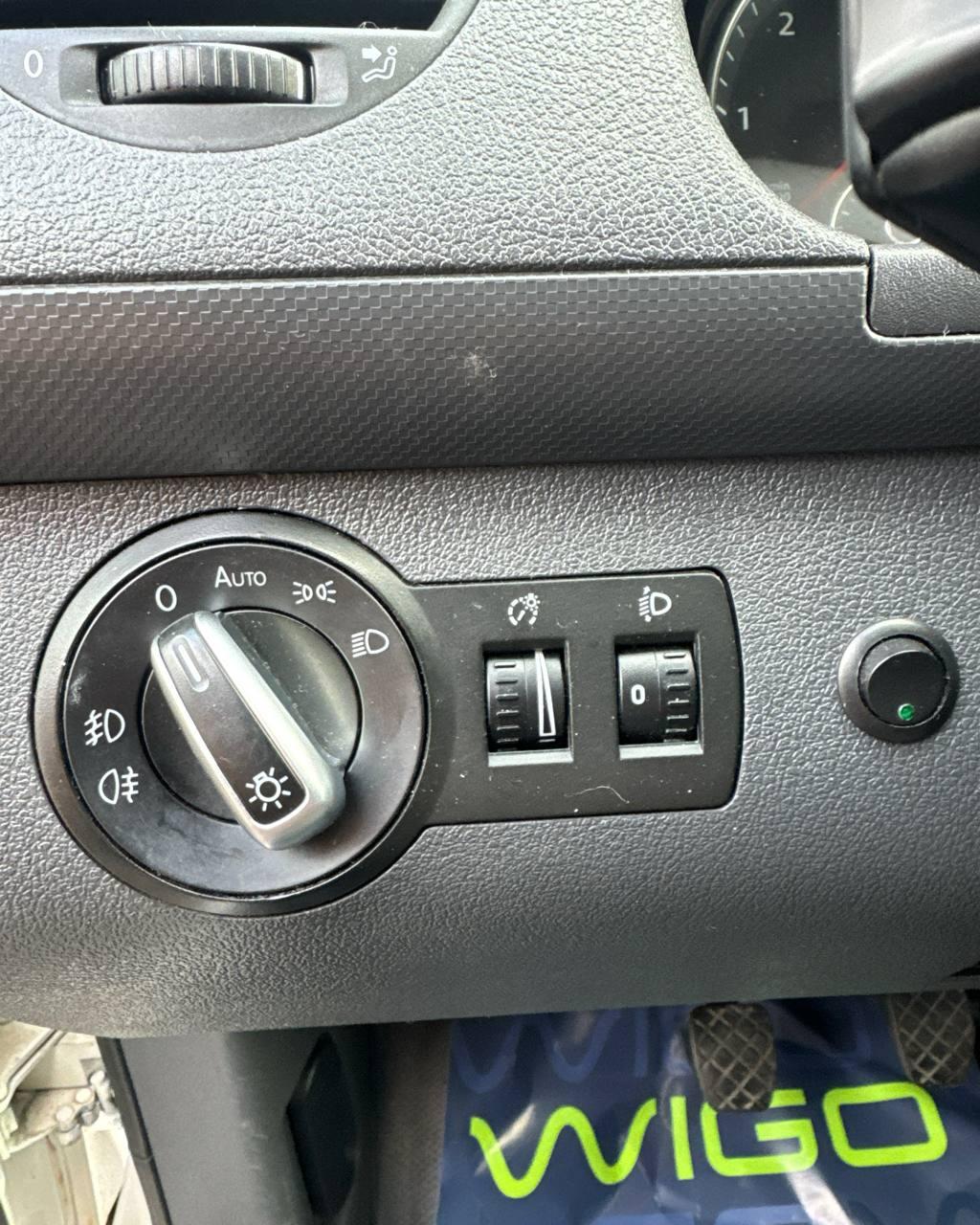 Volkswagen Caddy MAXI III · Рестайлинг , 2011 г., механика, дизель  - фото 20