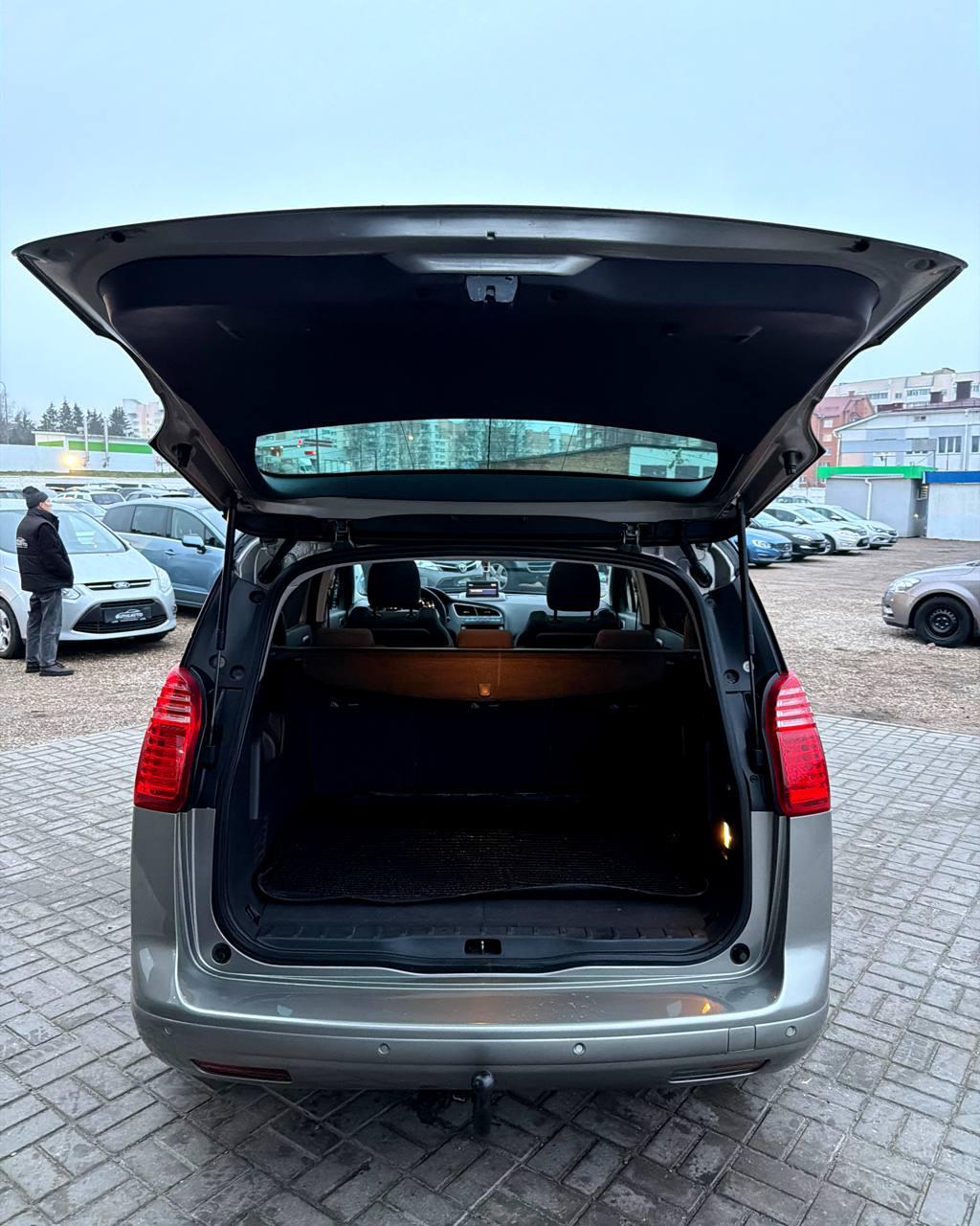 Peugeot 5008 I , 2011 г., механика, дизель - фото 15