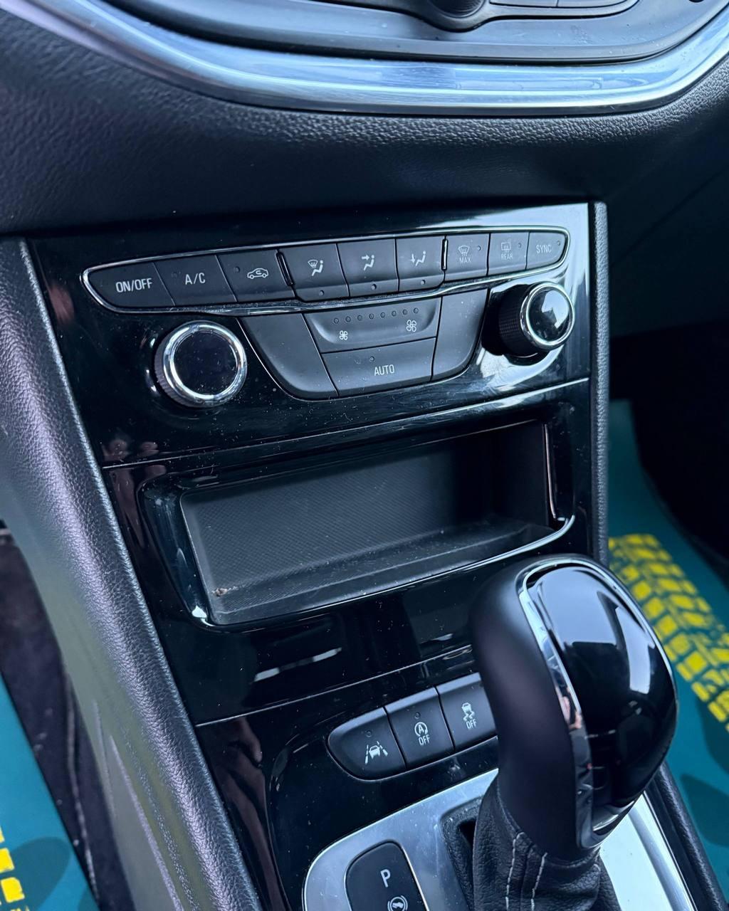 Opel Astra K · Рестайлинг , 2020 г., автомат, дизель - фото 11