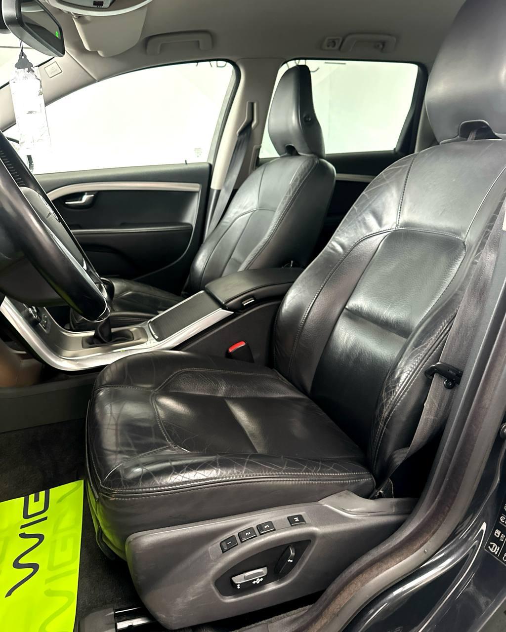 Volvo V70 III , 2011 г., механика, дизель  - фото 11