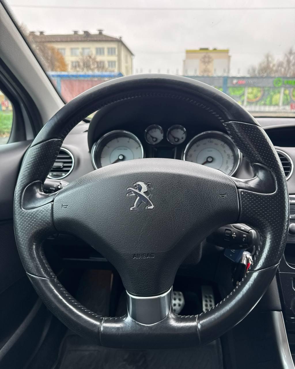 Peugeot 308 T7 · Рестайлинг , 2012 г., автомат, бензин  - фото 16