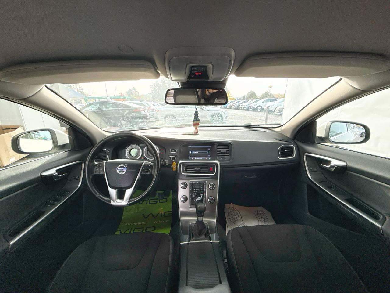 Volvo V60 I , 2011 г., механика, дизель - фото 12