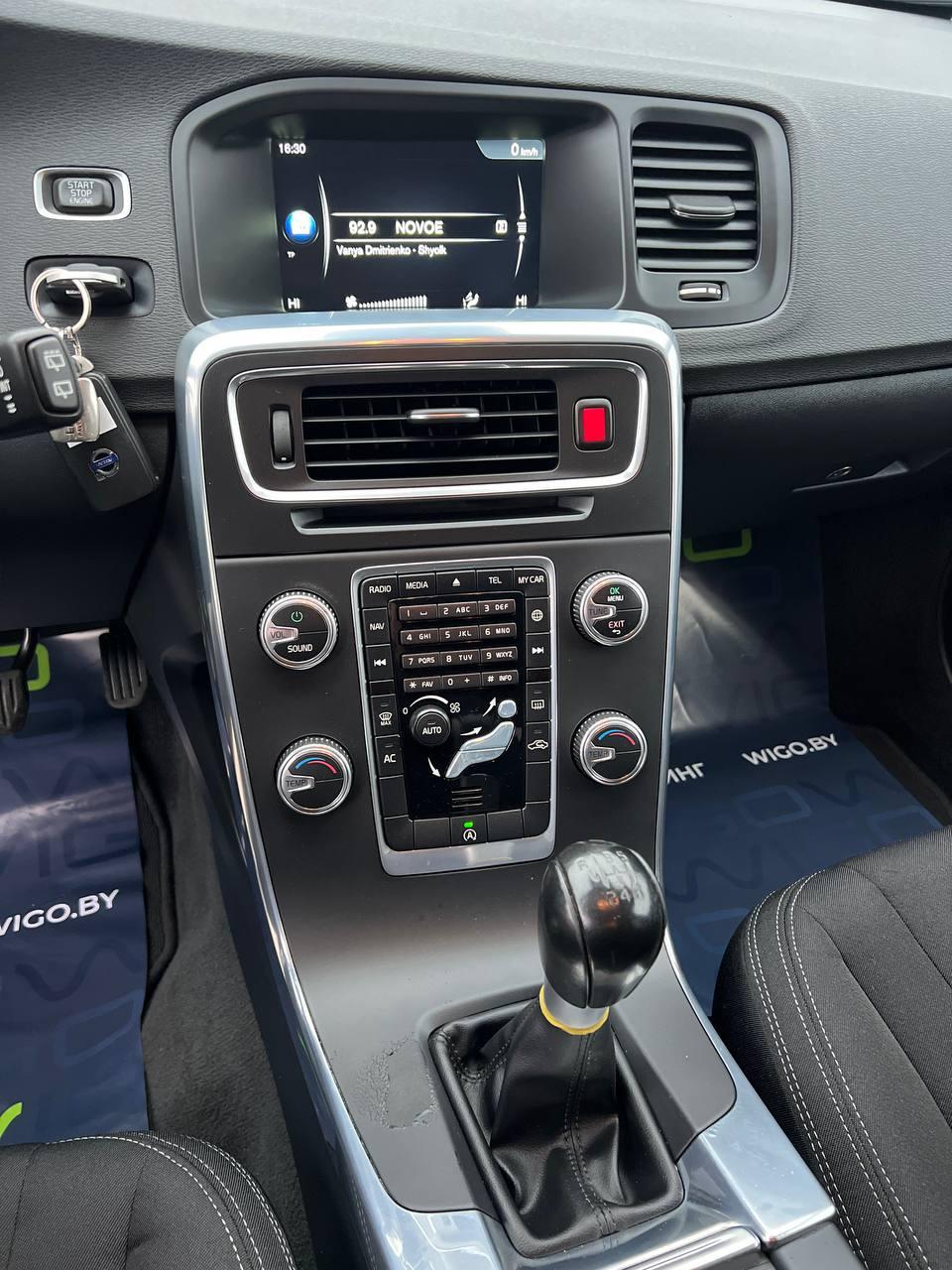 Volvo V60 I · Рестайлинг , 2015 г., механика, дизель - фото 12