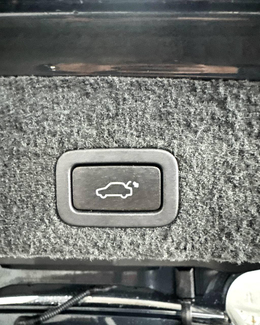 Volvo V70 III · Рестайлинг , 2014 г., механика, дизель  - фото 15