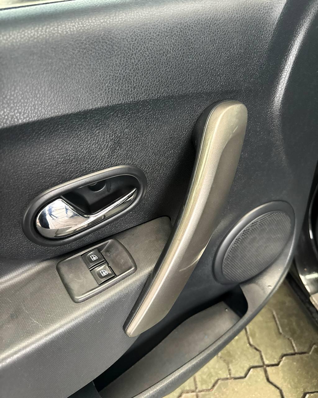 Renault Logan II · Рестайлинг , 2019 г., механика, бензин - фото 9