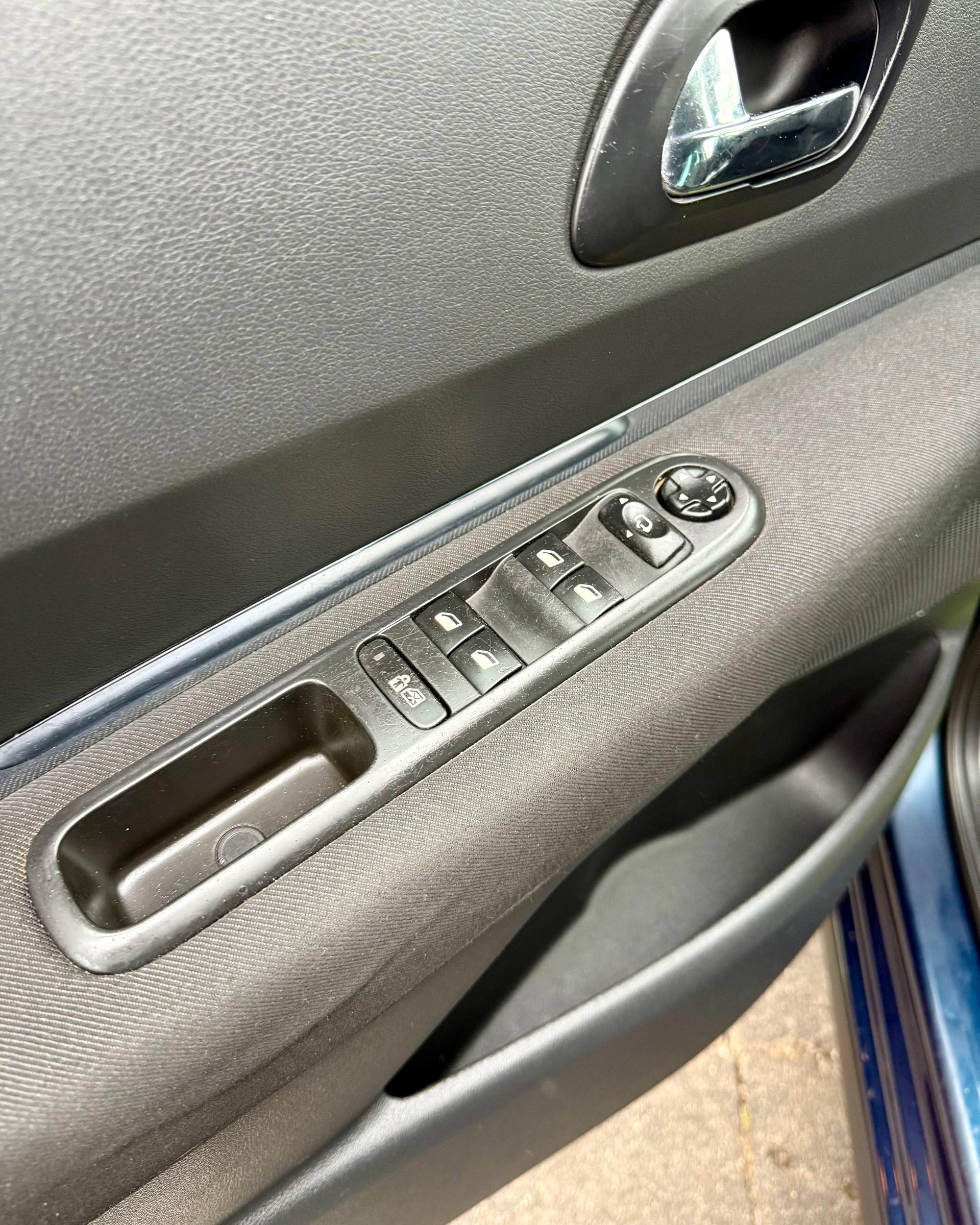 Peugeot 3008 I , 2011 г., механика, дизель - фото 9