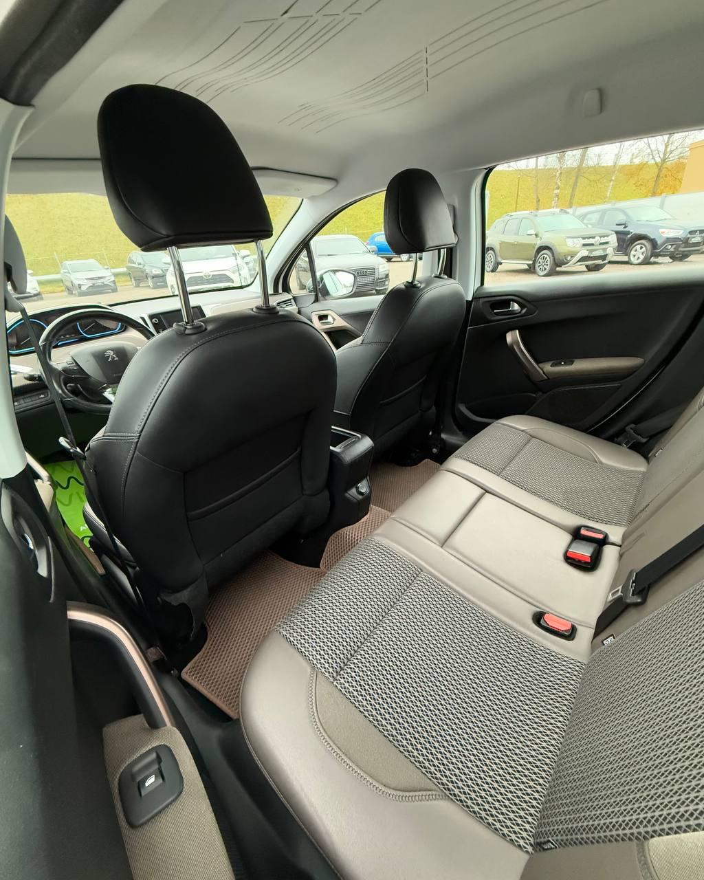 Peugeot 2008 I , 2014 г., механика, дизель - фото 10