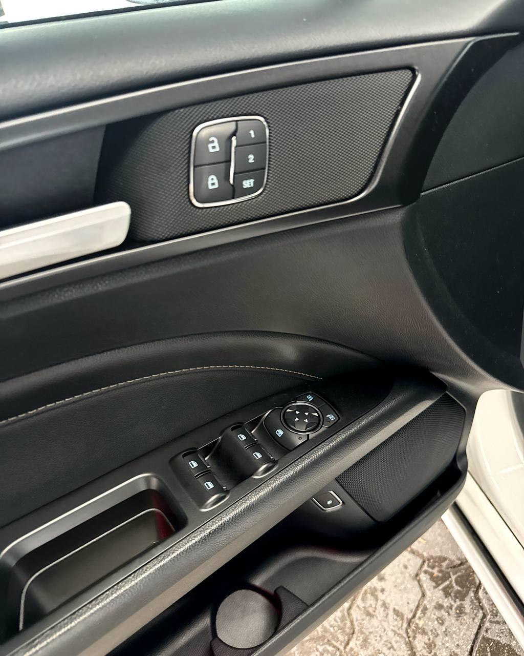 Ford Fusion USA II · 2-й рестайлинг , 2020 г., вариатор, гибрид - фото 9