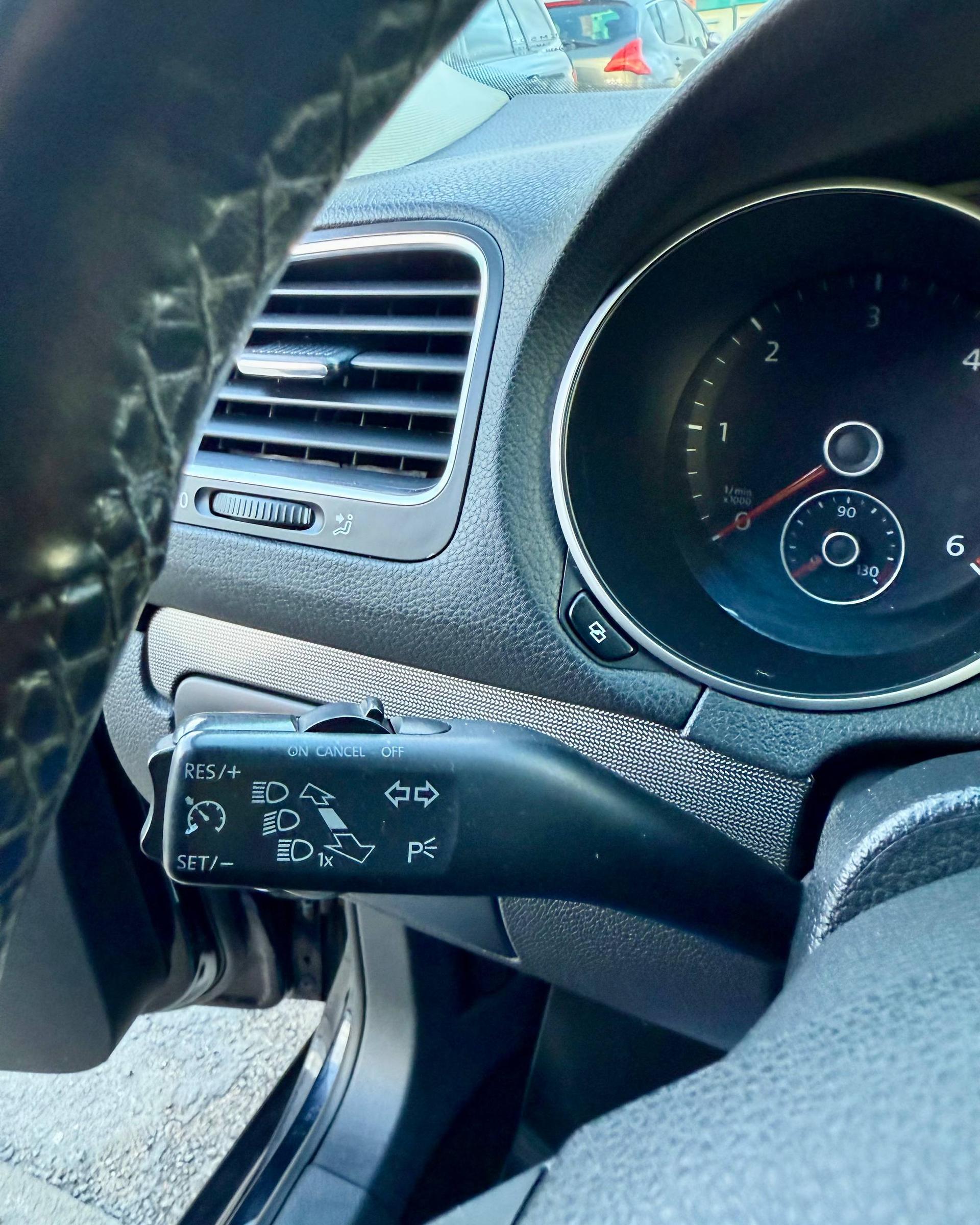 Volkswagen Golf VI , 2011 г., механика, дизель - фото 12