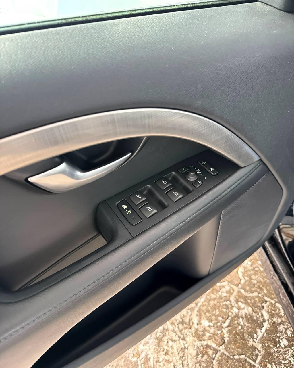 Volvo V70 III , 2010 г., механика, дизель - фото 9