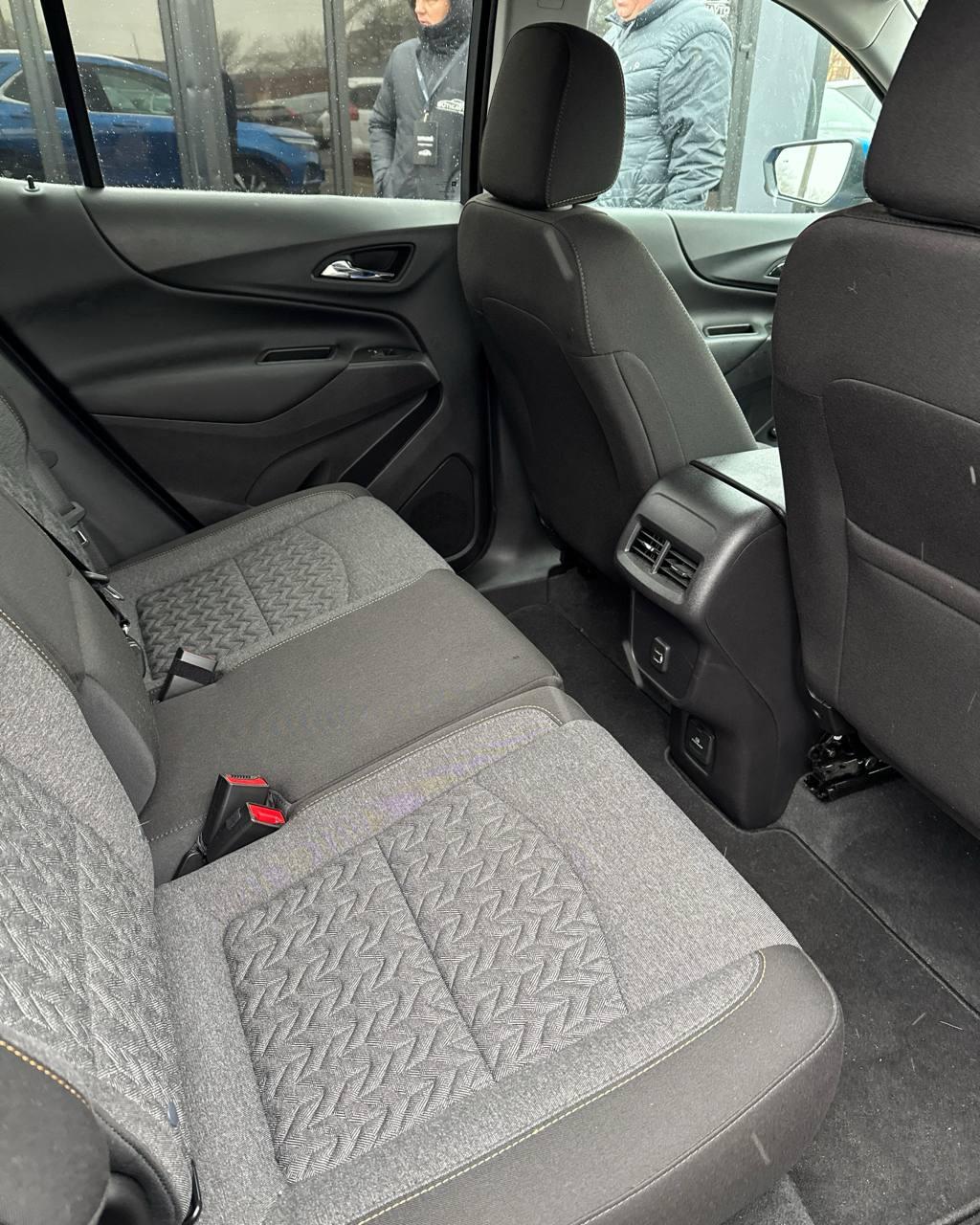 Chevrolet Equinox III · Рестайлинг , 2023 г., автомат, бензин - фото 12