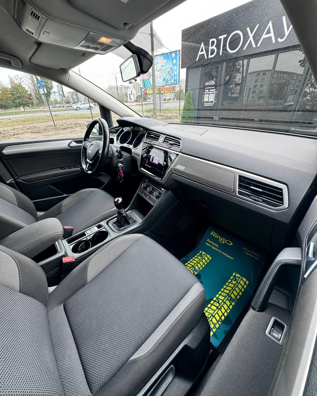 Volkswagen Touran II , 2019 г., механика, бензин - фото 14