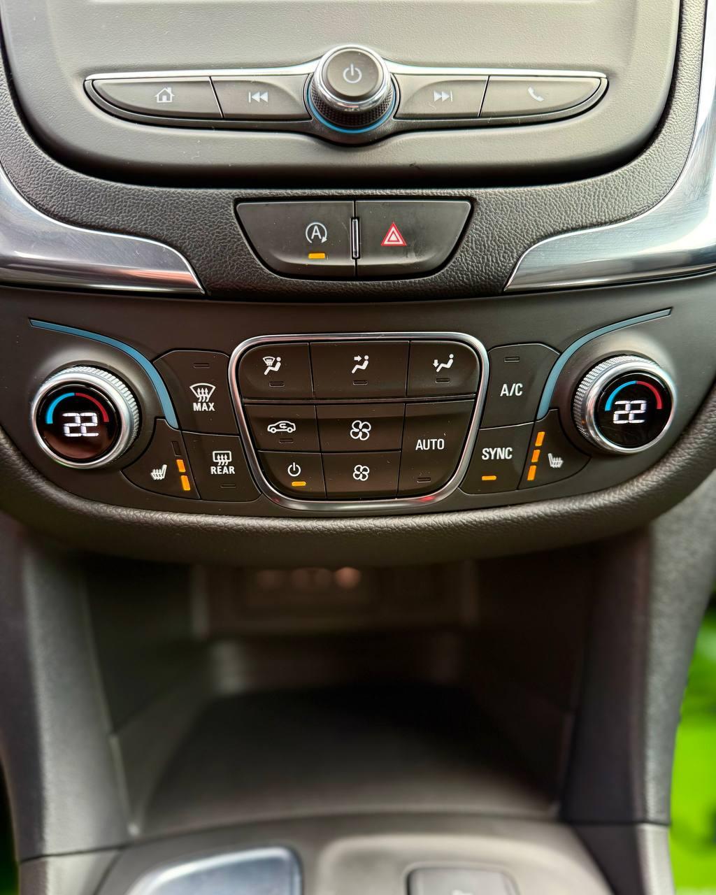 Chevrolet Equinox III · Рестайлинг , 2022 г., автомат, бензин - фото 20