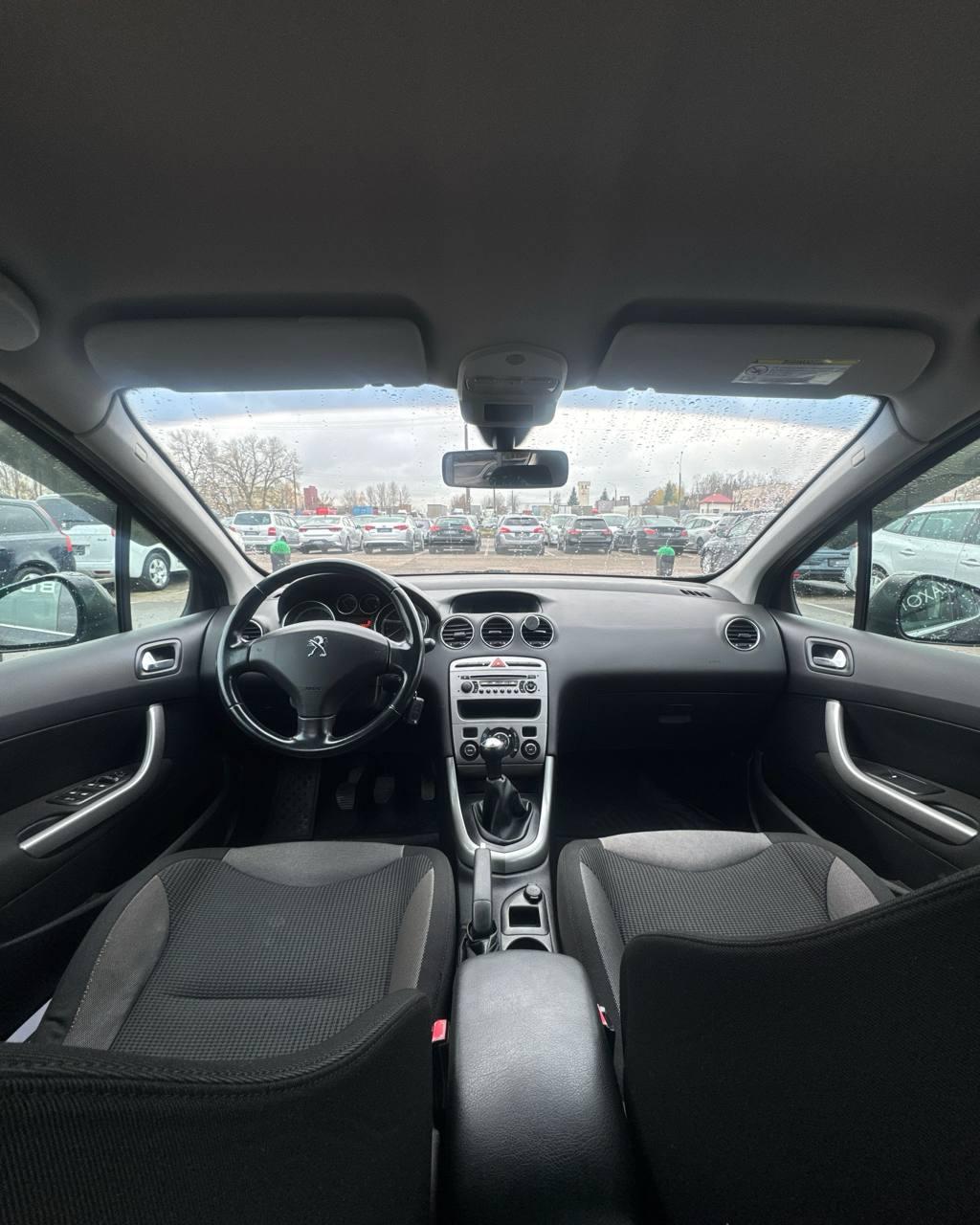 Peugeot 308 T7 · Рестайлинг , 2011 г., механика, дизель - фото 9