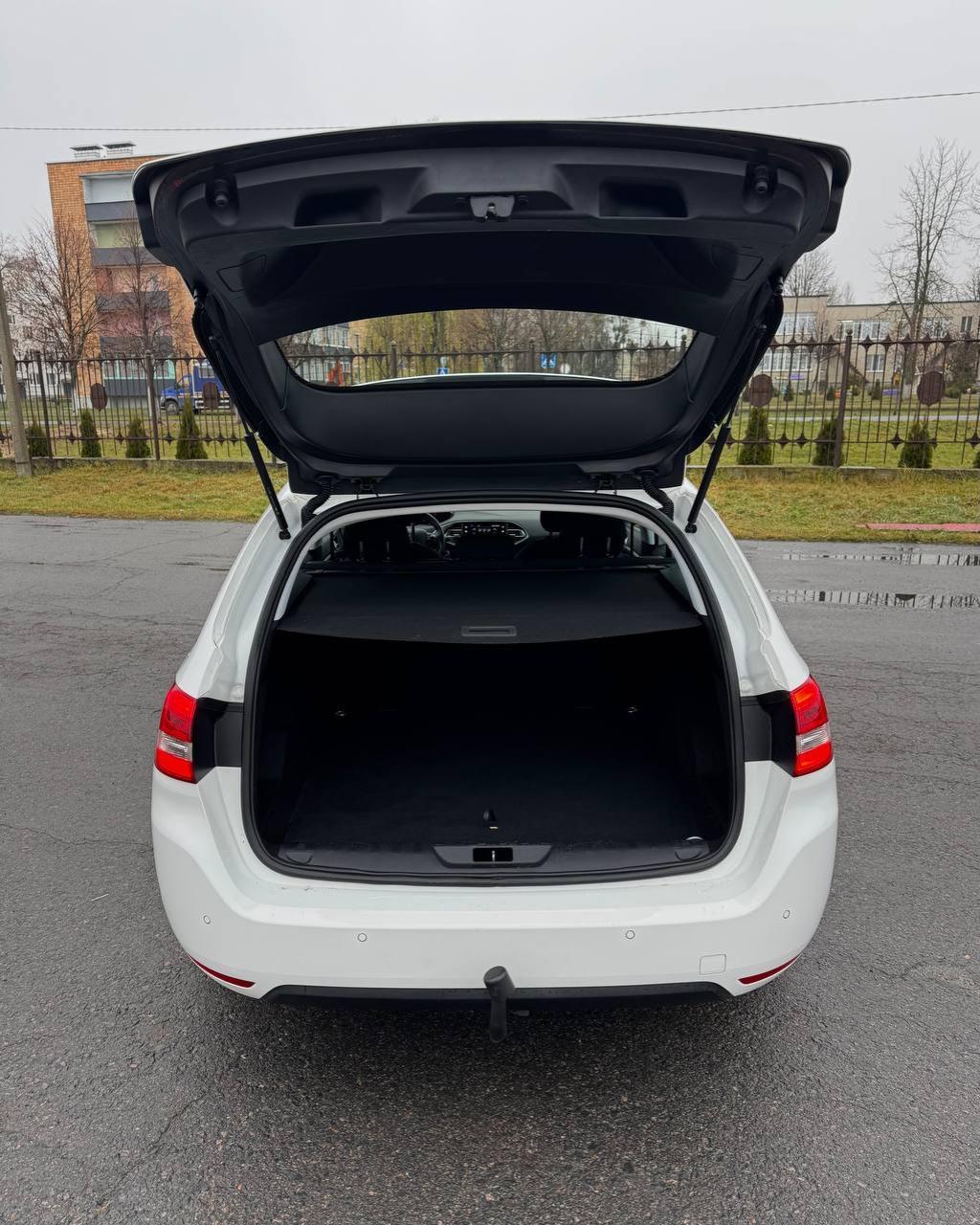 Peugeot 308 T9 · Рестайлинг , 2020 г., механика, дизель - фото 12