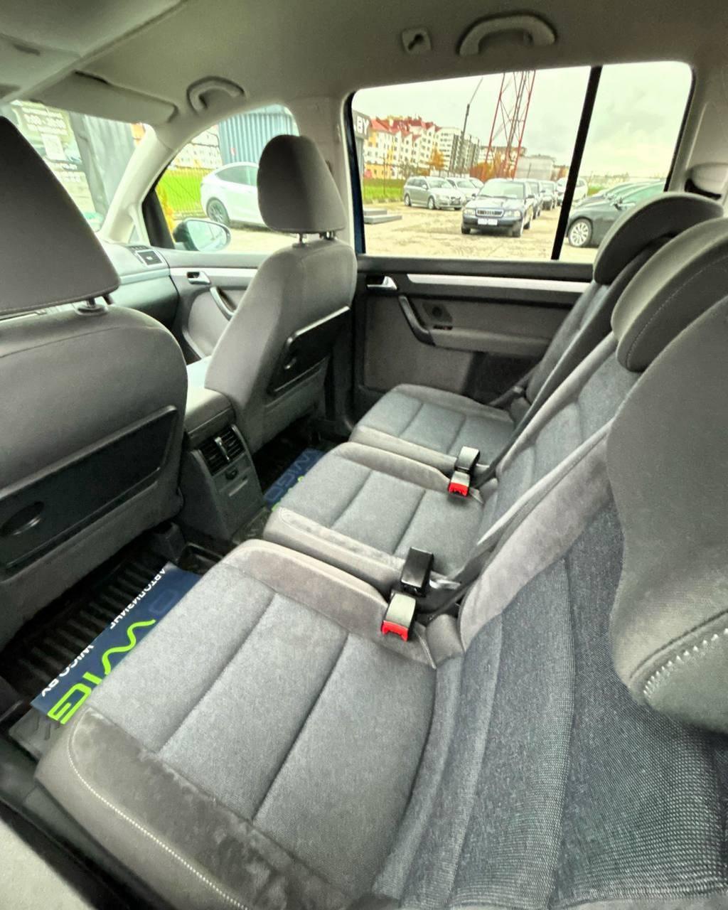 Volkswagen Touran I · 2-й рестайлинг , 2011 г., механика, дизель - фото 12