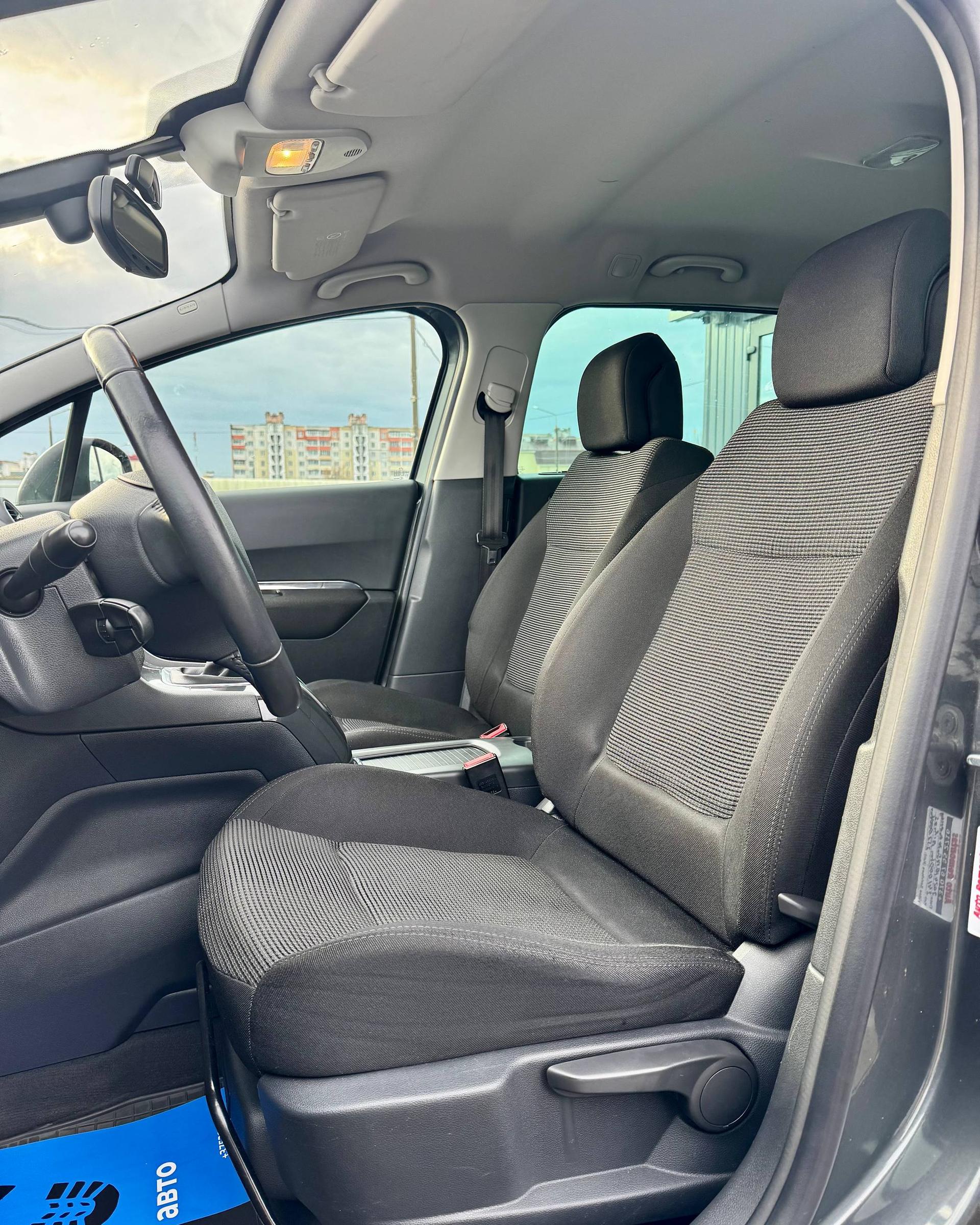 Peugeot 5008 I , 2010 г., механика, дизель - фото 10