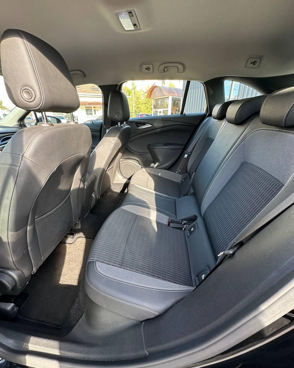 Opel Astra K · Рестайлинг , 2021 г., механика, дизель - фото 8