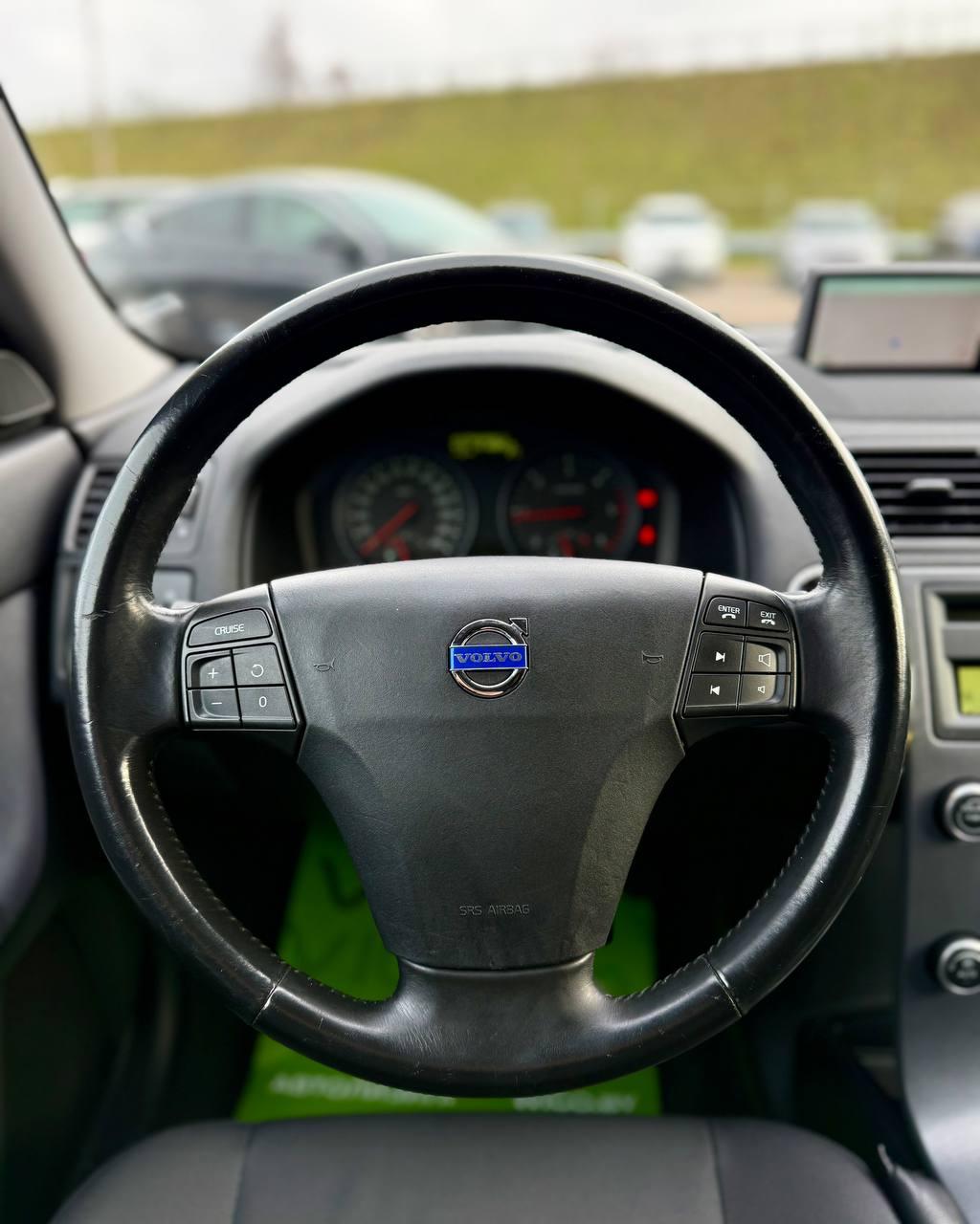 Volvo V50 I · 2-й рестайлинг , 2011 г., механика, дизель - фото 10