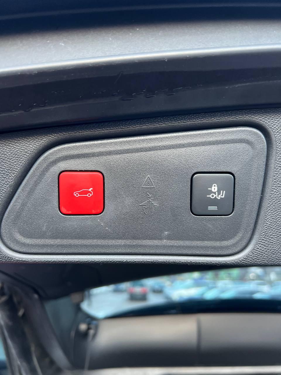 Peugeot 3008 II · Рестайлинг , 2022 г., автомат, дизель - фото 18