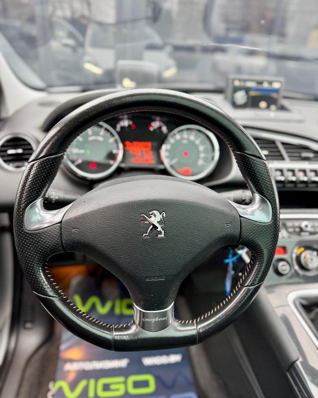 Peugeot 3008 I · Рестайлинг , 2015 г., механика, бензин - фото 15