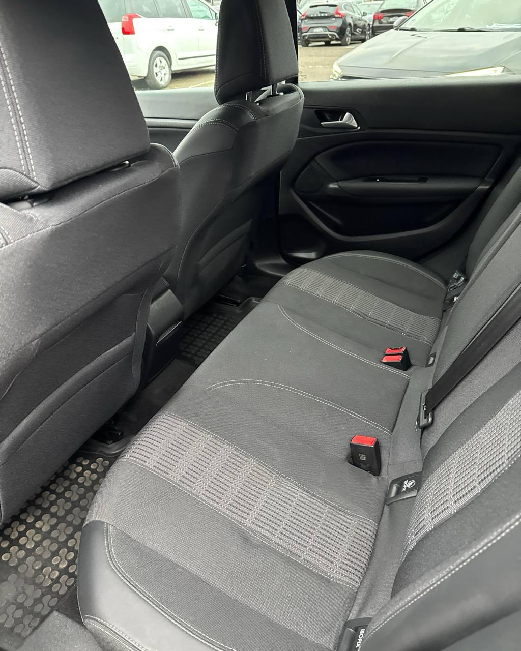 Peugeot 308 T9 · Рестайлинг , 2019 г., автомат, дизель - фото 11