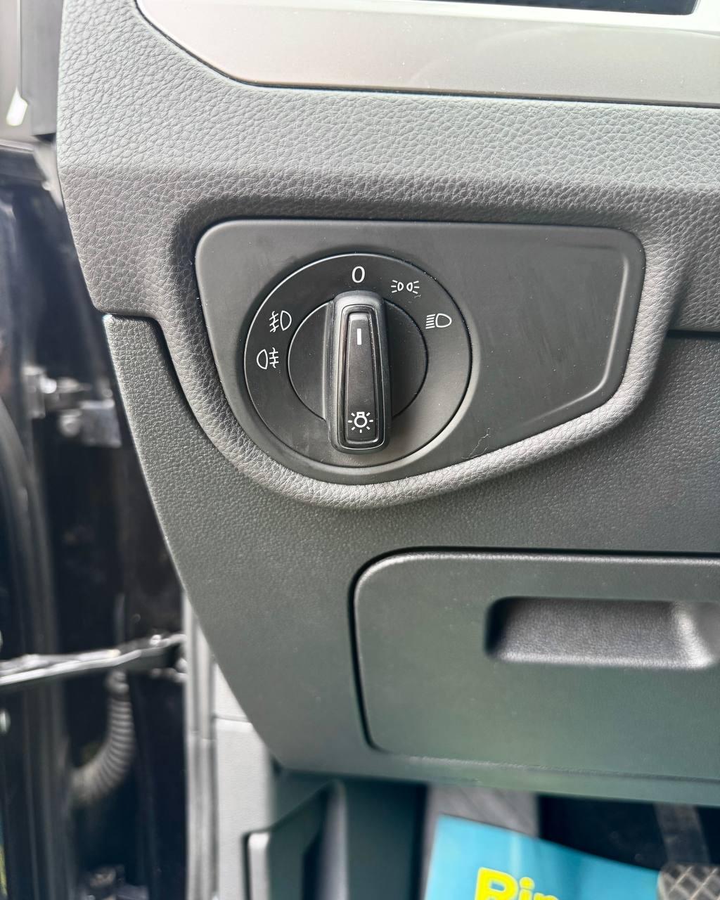 Volkswagen Touran II , 2019 г., механика, бензин - фото 20