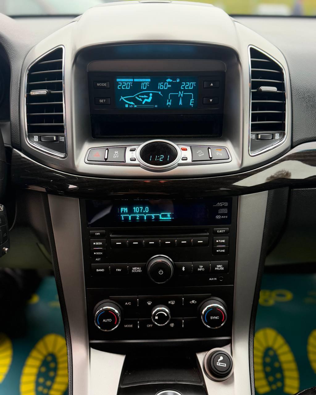 Chevrolet Captiva I · 2-й рестайлинг , 2013 г., автомат, гибрид  - фото 17