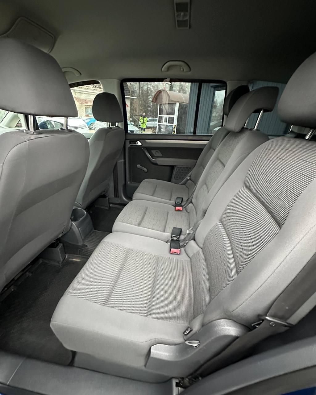 Volkswagen Touran I · Рестайлинг , 2009 г., механика, дизель - фото 8