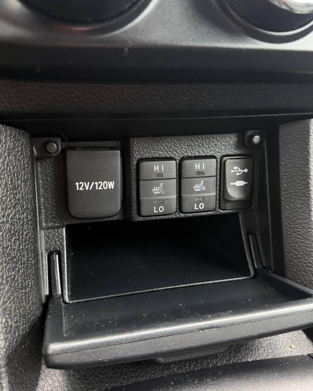 Toyota Corolla XI (E170) , 2014 г., вариатор, бензин  - фото 17