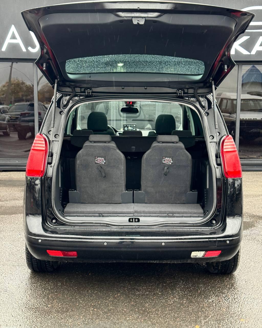 Peugeot 5008 I · Рестайлинг , 2015 г., механика, дизель - фото 14