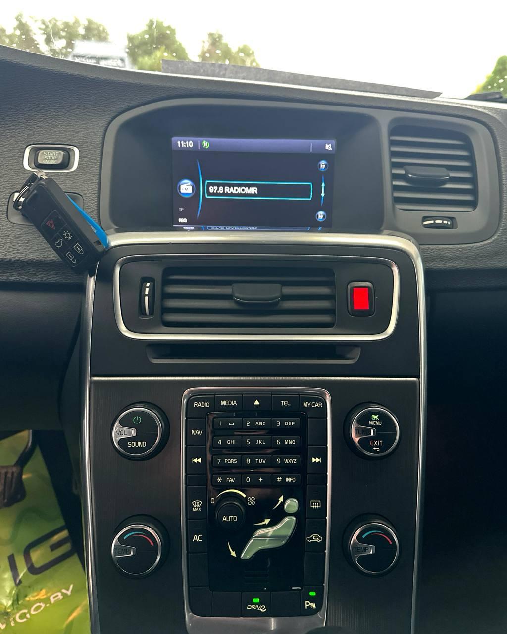 Volvo V60 I , 2011 г., механика, дизель - фото 14