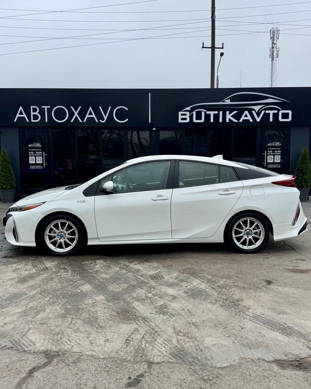 Toyota Prius IV (XW50) · Рестайлинг , 2018 г., вариатор, бензин - фото 8