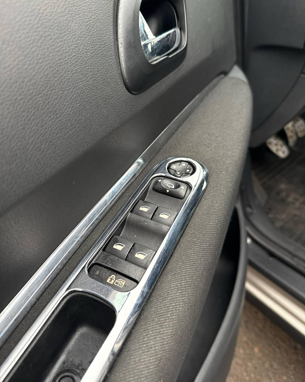 Peugeot 3008 I , 2009 г., механика, дизель - фото 13