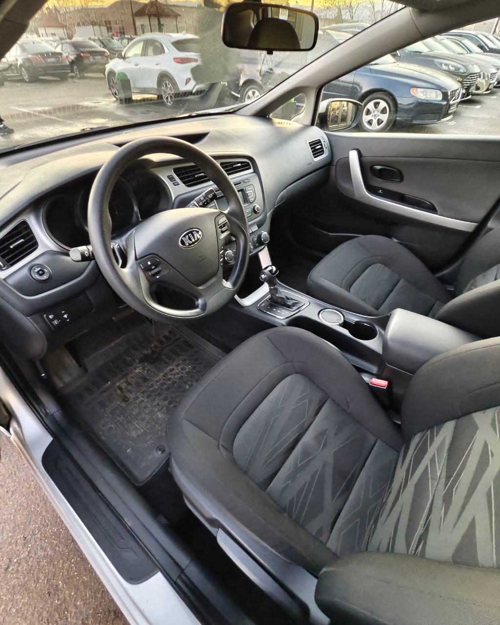 Kia Cee'd II , 2013 г., автомат, бензин - фото 10