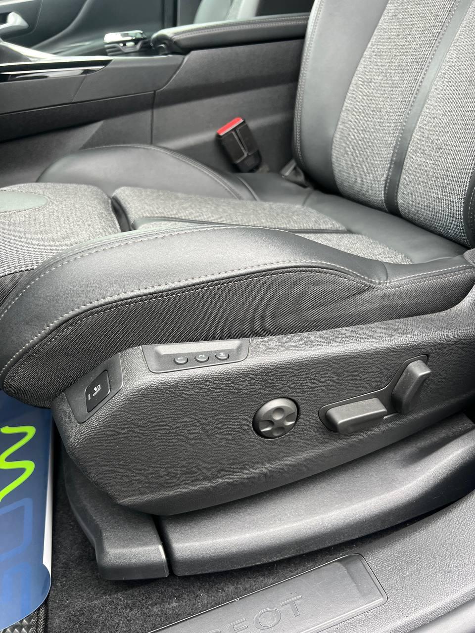 Peugeot 3008 II , 2020 г., механика, дизель - фото 13