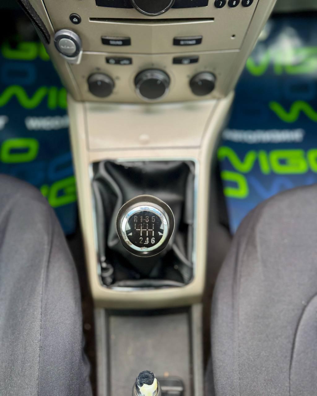 Opel Astra H · Рестайлинг , 2007 г., механика, дизель - фото 19