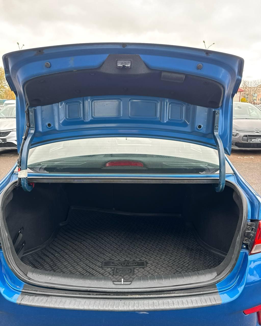 Kia Rio IV , 2017 г., автомат, бензин - фото 12