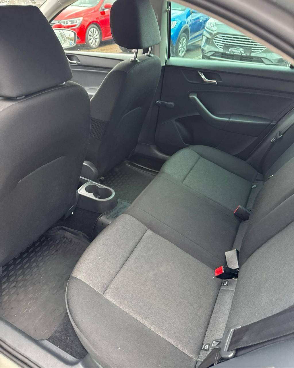 Skoda Rapid I , 2016 г., механика, бензин - фото 11