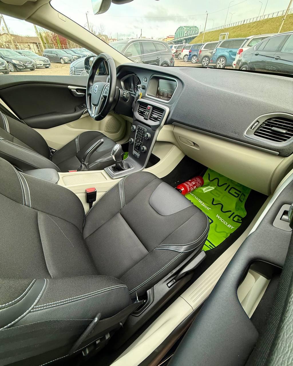 Volvo V40 II , 2013 г., механика, дизель - фото 14